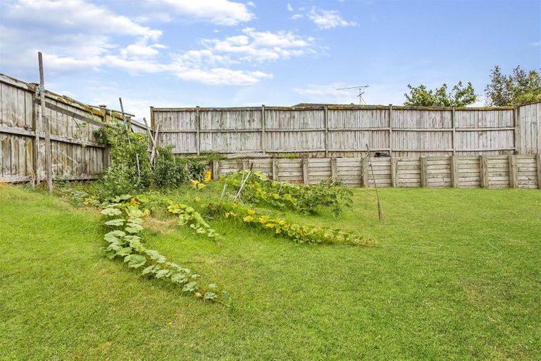 Photo of property in 52 Magic Way, Randwick Park, Auckland, 2105