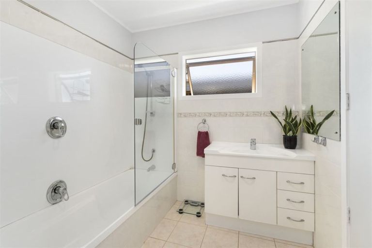 Photo of property in 22 Weza Lane, Kumeu, 0810