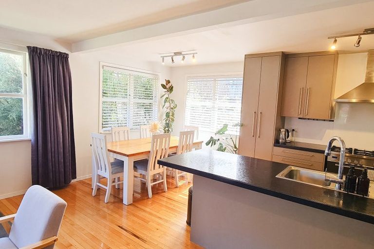 Photo of property in 23 Poneke Drive, Waikanae, 5036