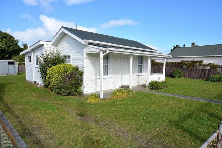 Photo of property in 26 Waimea Road, Waikanae Beach, Waikanae, 5036