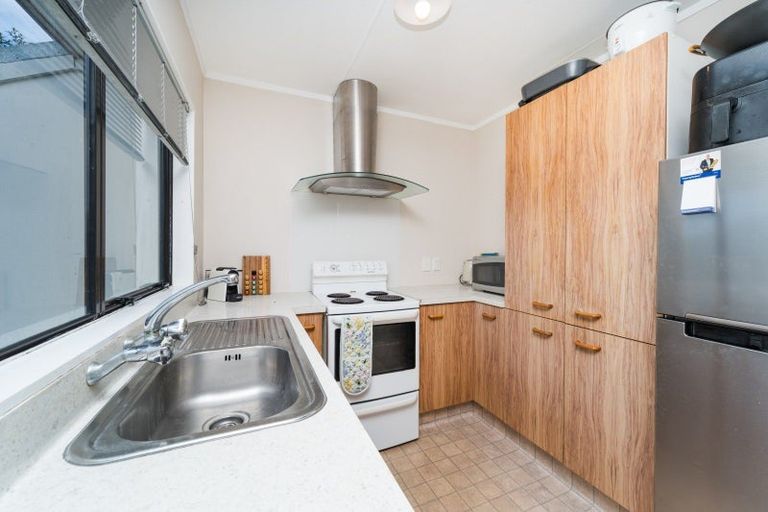 Photo of property in 99 Hillcrest Drive, Kelvin Grove, Palmerston North, 4414