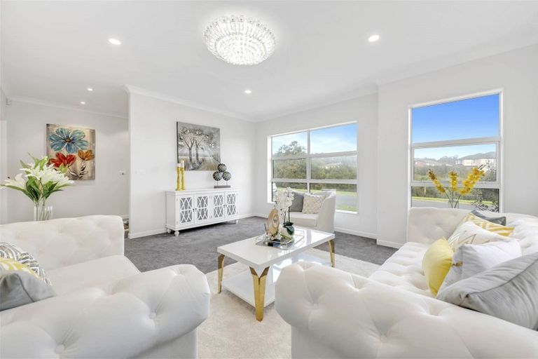 Photo of property in 21 Hughs Way, Flat Bush, Auckland, 2019