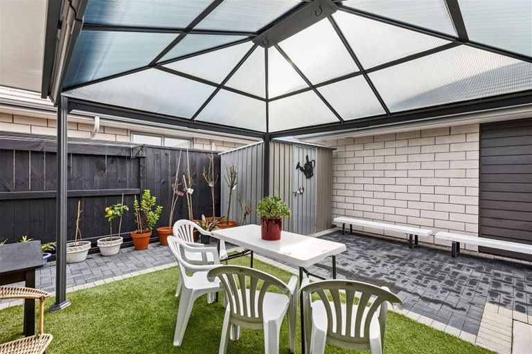 Photo of property in 12 Crest Way, Papamoa, 3118