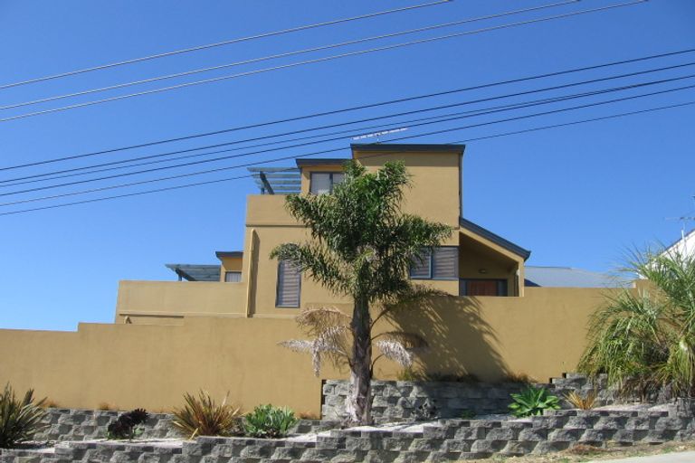 Photo of property in 1015a Beach Road, Torbay, Auckland, 0630