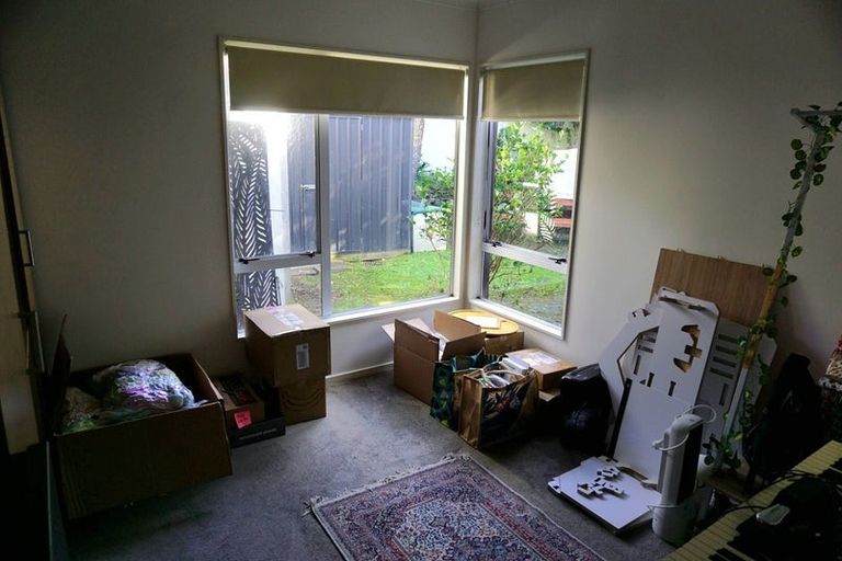 Photo of property in 2/13 Markham Place, Bucklands Beach, Auckland, 2012