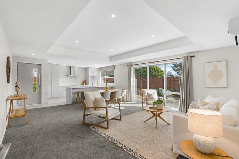 Photo of property in 14a Earnslaw Crescent, Bryndwr, Christchurch, 8053