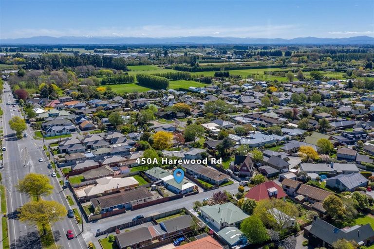 Photo of property in 1/450a Harewood Road, Harewood, Christchurch, 8051
