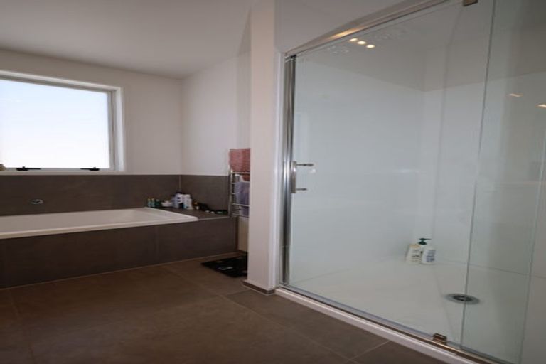 Photo of property in 16 Te Paea Crescent, Papamoa Beach, Papamoa, 3118