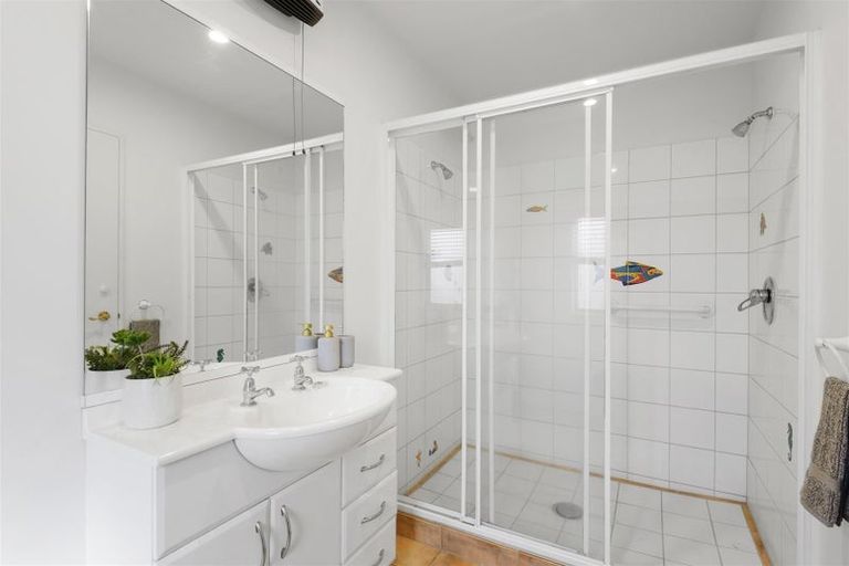 Photo of property in 2/104 Papanui Road, Merivale, Christchurch, 8014