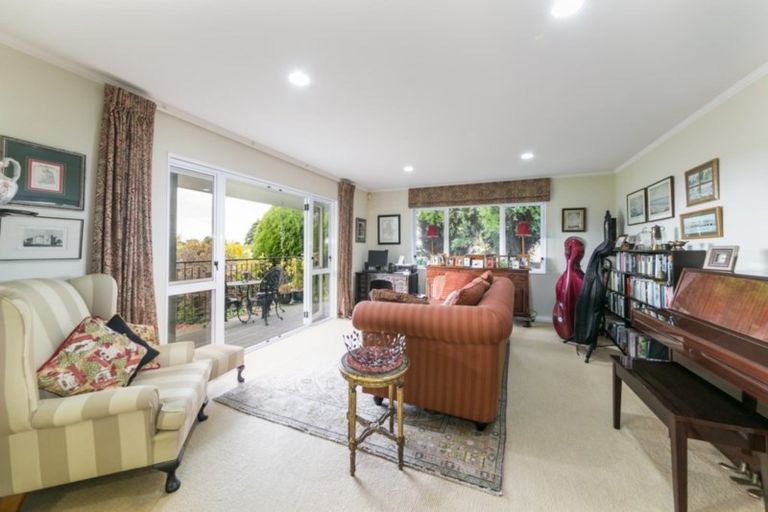 Photo of property in 43 Hetley Crescent, Taradale, Napier, 4112