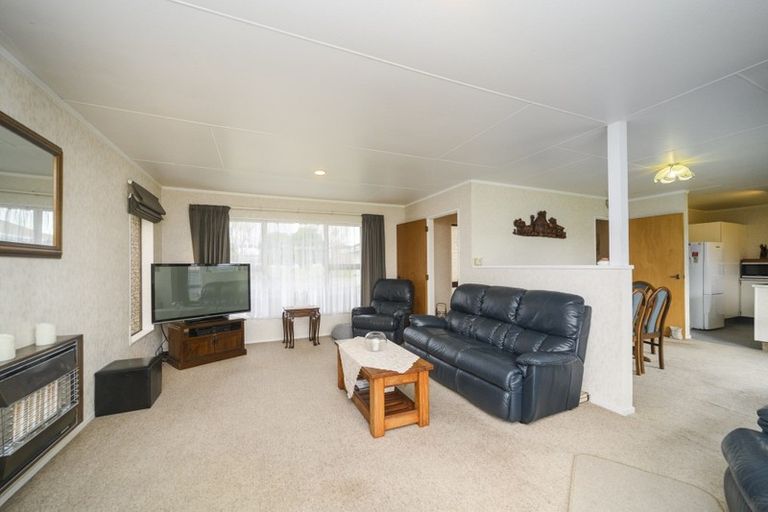 Photo of property in 80 John F Kennedy Drive, Milson, Palmerston North, 4414