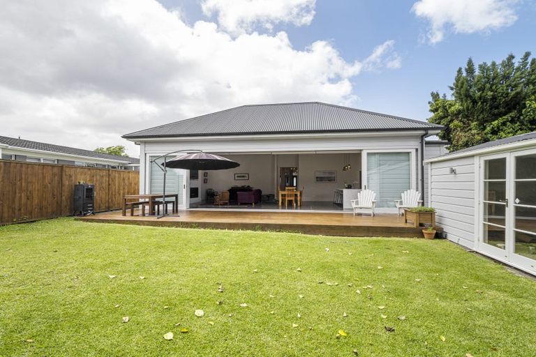 Photo of property in 154 Hinemoa Street, Birkenhead, Auckland, 0626