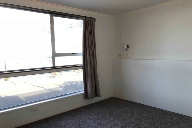 Photo of property in 635 Marine Parade, Napier South, Napier, 4110