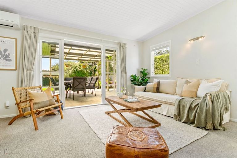 Photo of property in 74 Ferry Parade, Herald Island, Auckland, 0618