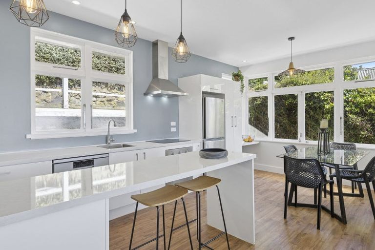 Photo of property in 42 Easther Crescent, Kew, Dunedin, 9012