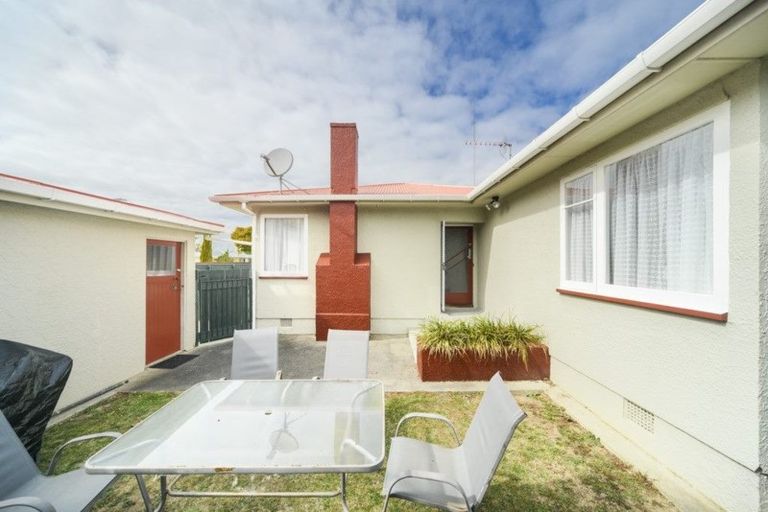 Photo of property in 29 Liverpool Street, Takaro, Palmerston North, 4412