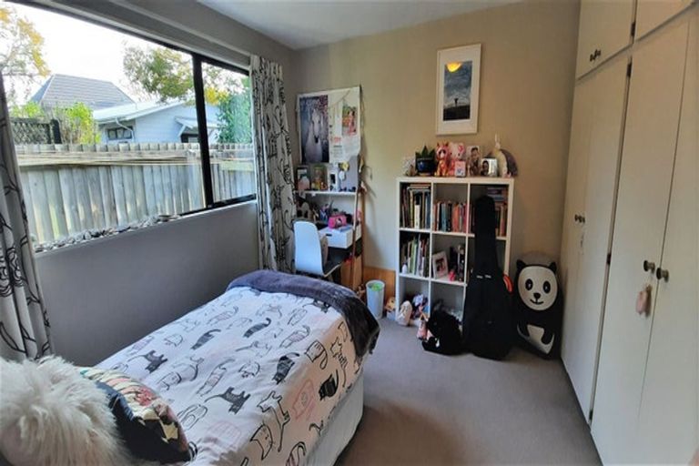 Photo of property in 71a Mcfaddens Road, St Albans, Christchurch, 8052