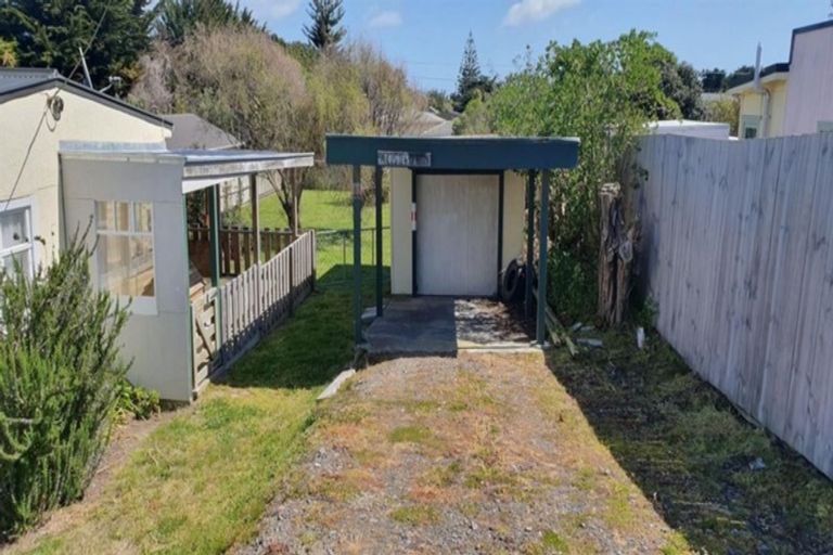 Photo of property in 99 Kahukura Avenue, Waitarere Beach, Levin, 5510