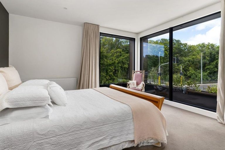 Photo of property in 25 Carlton Mill Road, Merivale, Christchurch, 8014