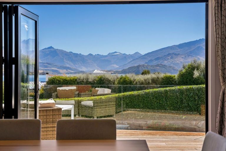 Photo of property in 314 Beacon Point Road, Wanaka, 9305