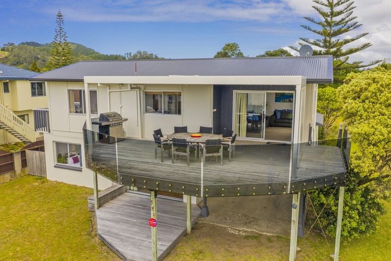 Photo of property in 180 Captain Cook Road, Cooks Beach, Whitianga, 3591