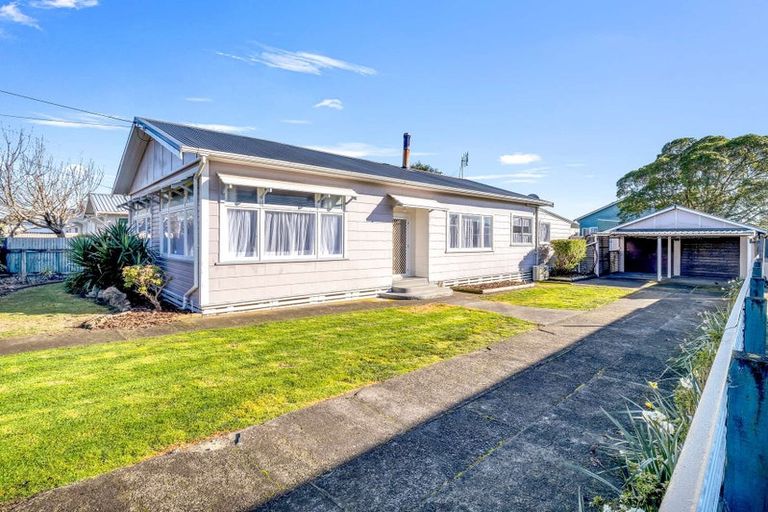 Photo of property in 14 Kawatiri Avenue, Gonville, Whanganui, 4501