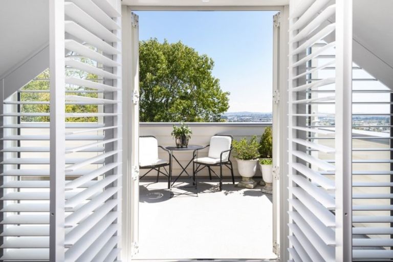 Photo of property in 270 Point View Drive, Dannemora, Auckland, 2016