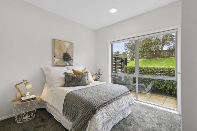 Photo of property in 6 Atkinson Street, Newlands, Wellington, 6037