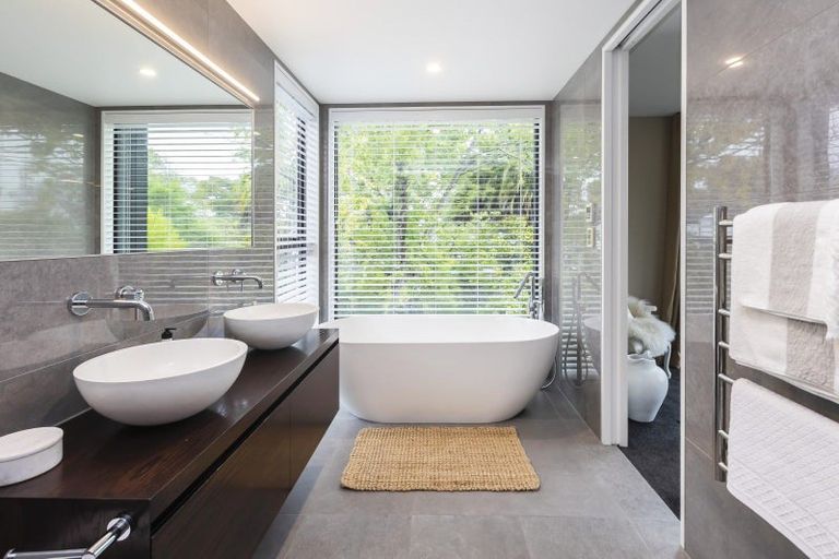 Photo of property in 79 Fendalton Road, Fendalton, Christchurch, 8014