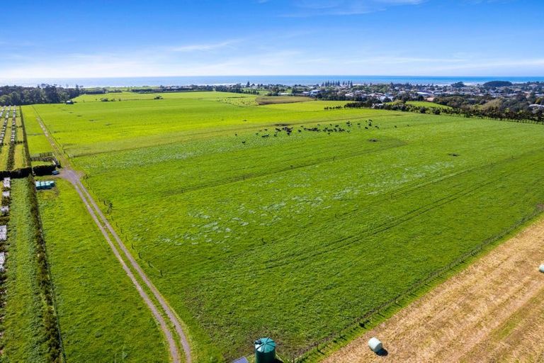 Photo of property in 50 Johnston Street, Brixton, Waitara, 4382