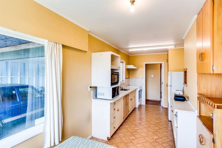 Photo of property in 11 Kauri Street, Taradale, Napier, 4112