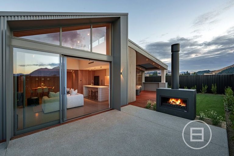 Photo of property in 3 Packer Road, Wanaka, 9382