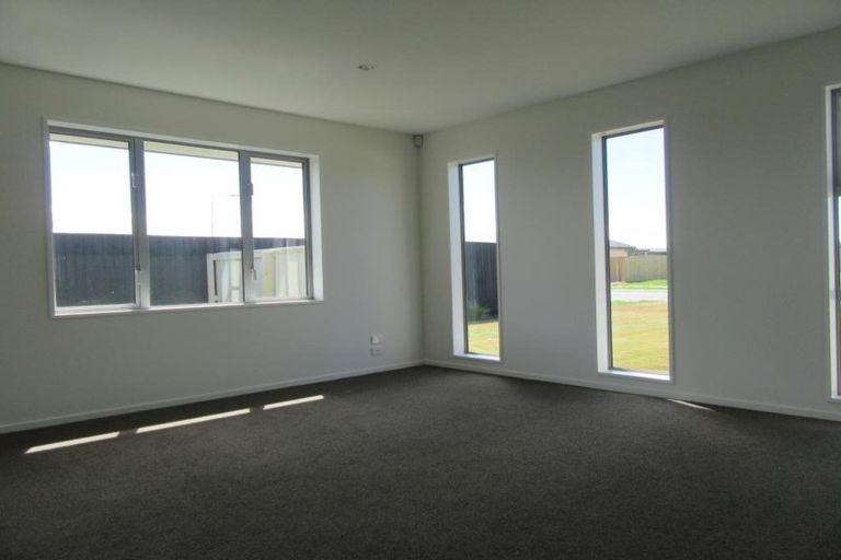 Photo of property in 50 Koura Drive, Rangiora, 7400