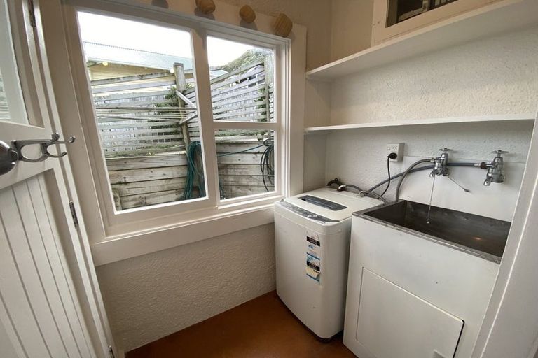 Photo of property in 36 Moa Point Road, Moa Point, Wellington, 6022