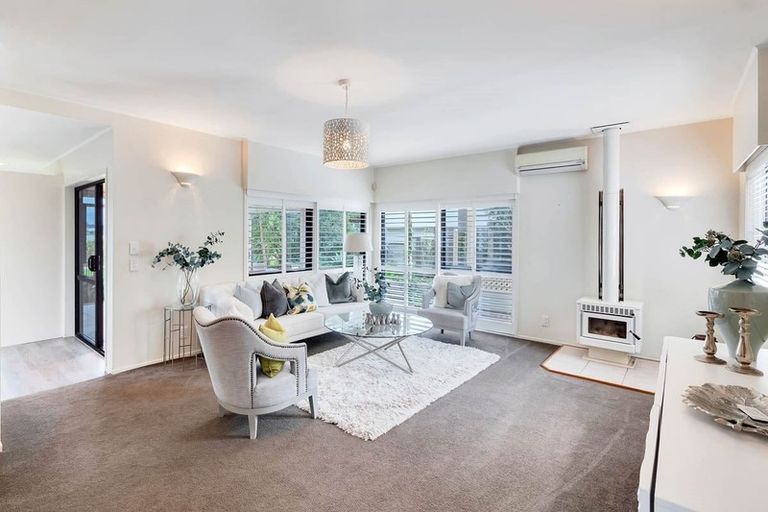 Photo of property in 45 Maygrove Drive, Orewa, 0931