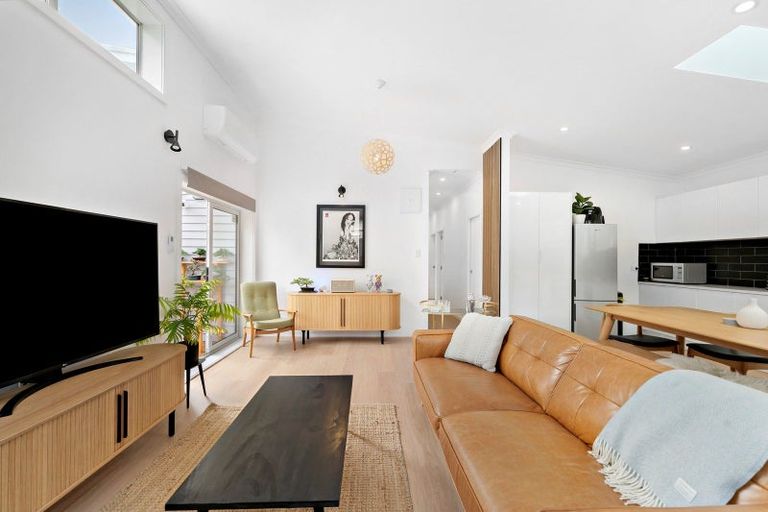 Photo of property in 32a Happy Valley Road, Owhiro Bay, Wellington, 6023