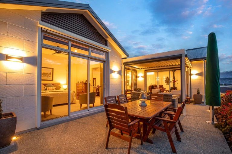 Photo of property in 52 Larch Crescent, Alexandra, 9320