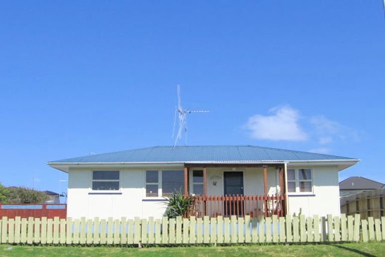 Photo of property in 1138 Papamoa Beach Road, Papamoa Beach, Papamoa, 3118