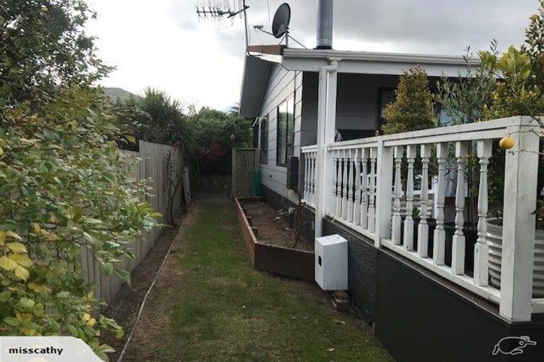 Photo of property in 1/62 Shepherd Road, Waipahihi, Taupo, 3330