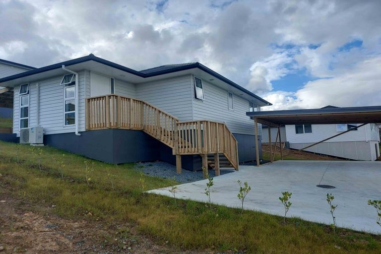 Photo of property in 3 Silver Fern Way, Woodhill, 0110