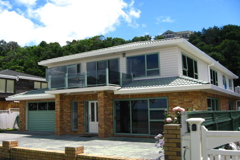 Photo of property in 20 Matakatia Parade, Matakatia, Whangaparaoa, 0930