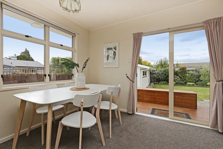 Photo of property in 2 Holyrood Street, Taradale, Napier, 4112