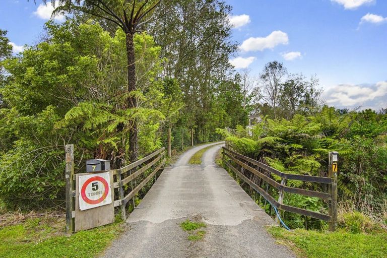 Photo of property in 1 Graham Street, Shannon, 4821