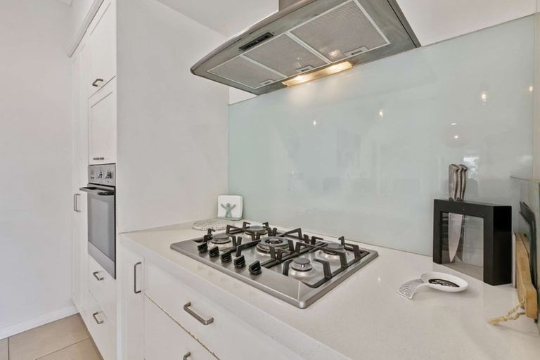 Photo of property in 35 Fingal Way, Gulf Harbour, Whangaparaoa, 0930