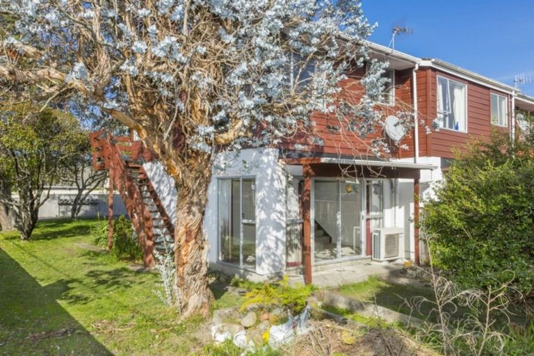 Photo of property in 8a Tawai Street, Trentham, Upper Hutt, 5018