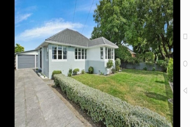Photo of property in 3 Bateman Avenue, Bryndwr, Christchurch, 8053