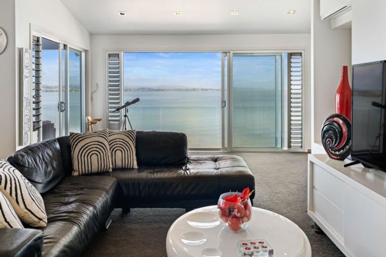 Photo of property in 109a Torkar Road, Clarks Beach, 2122