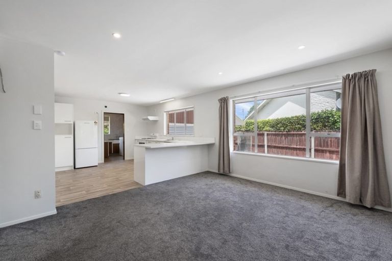 Photo of property in 19 Rutherglen Avenue, Ilam, Christchurch, 8041