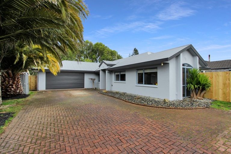 Photo of property in 17 Edward Payton Grove, Pukehangi, Rotorua, 3015
