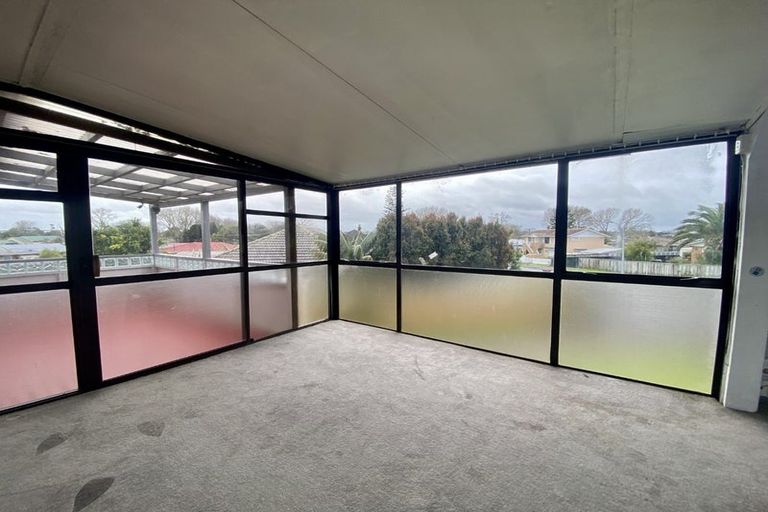Photo of property in 11 Tomlin Place, Mangere East, Auckland, 2024